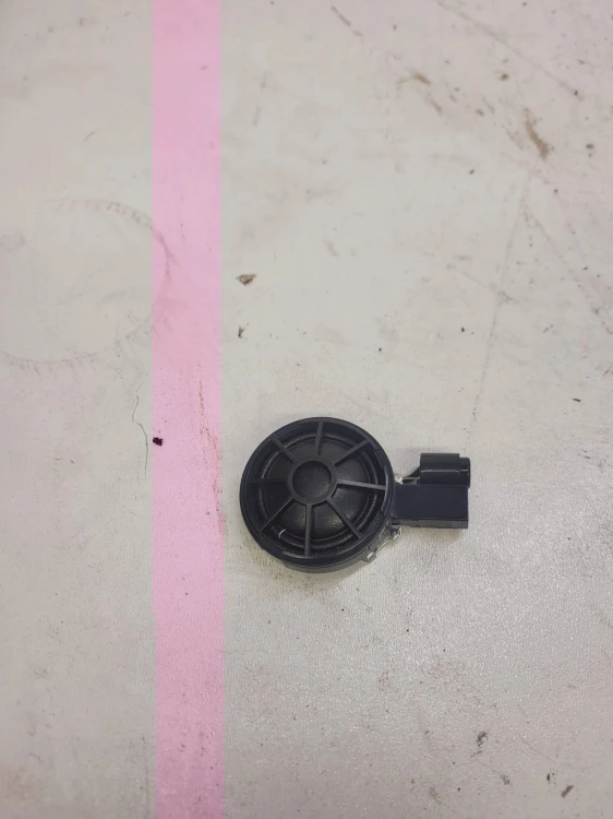 GŁOŚNIK WYSOKO TONOWY AUDI A3 A4 A6 8H0035399B
