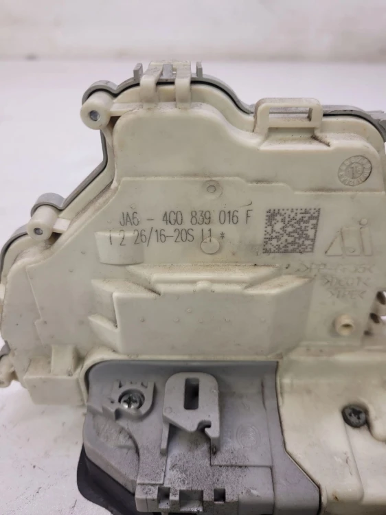 ZAMEK DRZWI PRAWY TYŁ AUDI A4 B9 A5 A6 4G0839016F