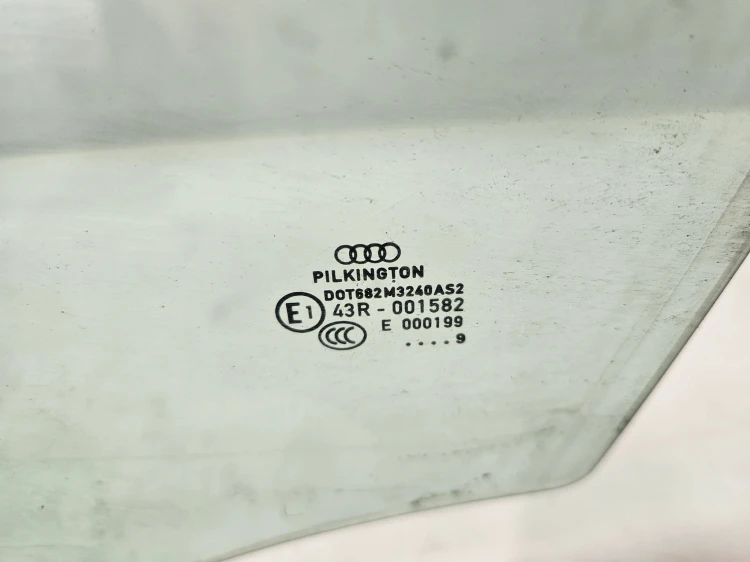SZYBA BOCZNA DRZWI LEWY PRZÓD AUDI A4 B8 2009 ROK