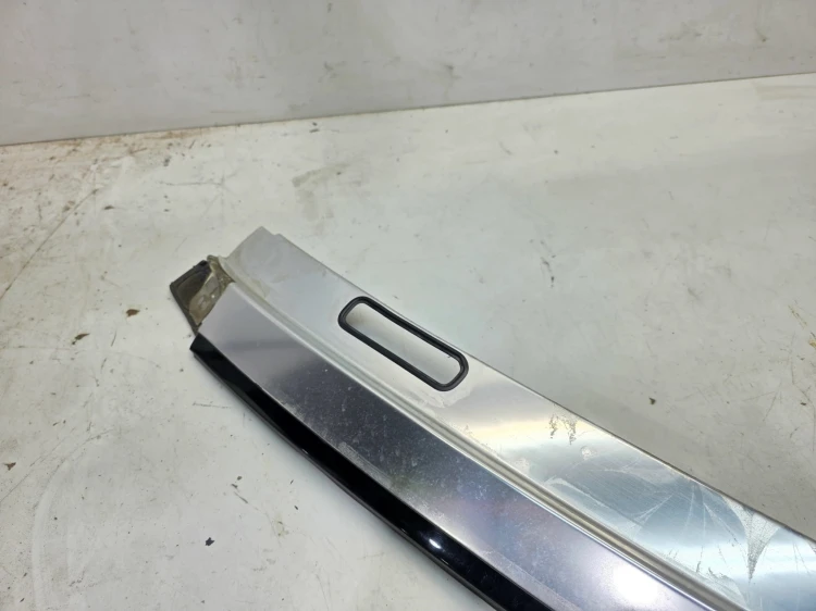 LISTWA CHROM SZYBY CZOŁOWEJ PRAWA AUDI A5 8F CABRIO 8F0853829B