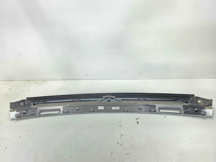 LISTWA CHROM SZYBY CZOŁOWEJ PRAWA AUDI A5 8F CABRIO 8F0853829B