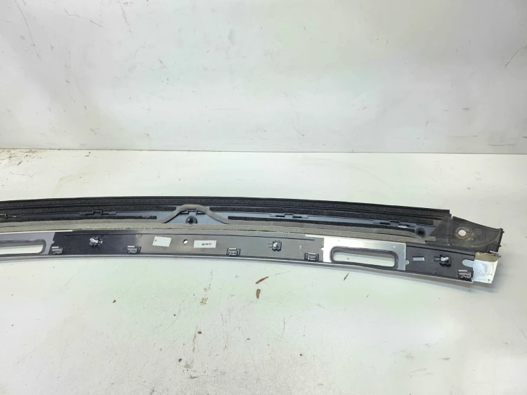 LISTWA CHROM SZYBY CZOŁOWEJ PRAWA AUDI A5 8F CABRIO 8F0853829B