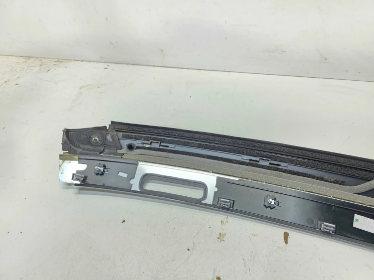 LISTWA CHROM SZYBY CZOŁOWEJ PRAWA AUDI A5 8F CABRIO 8F0853829B