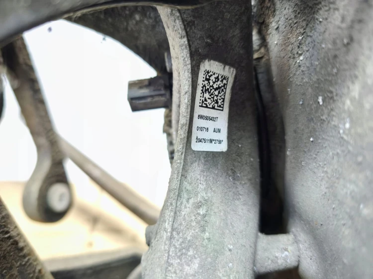 ZWROTNICA WAHACZE PIASTA PRAWY TYŁ AUDI A4 B9 A5 8W 8W0505432T 8W0505460F
