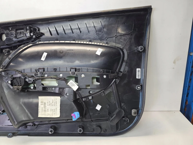 BOCZEK DRZWI LEWY PRZÓD AUDI A1 8X 3-DRZWI 8X3867117 *1*