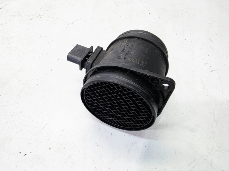 PRZEPŁYWOMIERZ CZUJNIK MASY POWIETRZA AUDI VOLKSWAGEN SEAT SKODA 03H906461