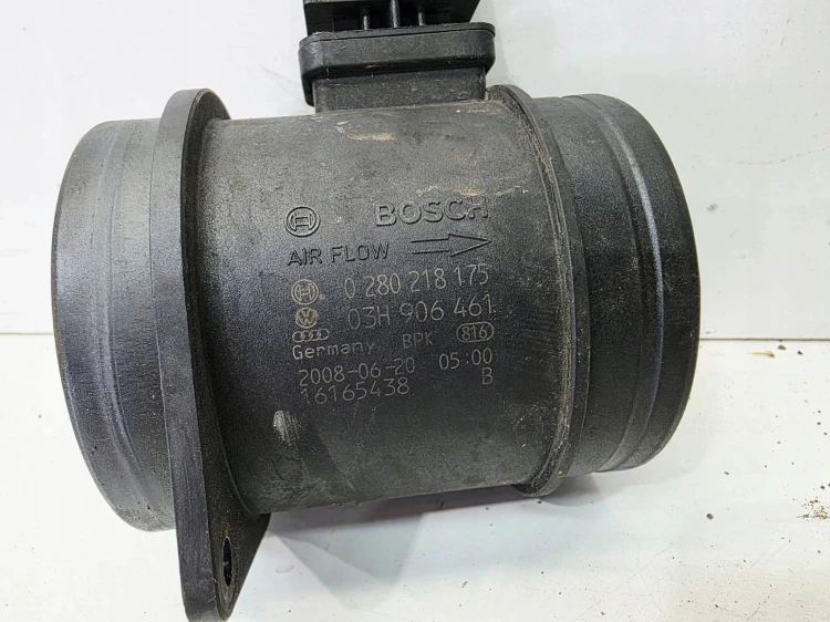 PRZEPŁYWOMIERZ CZUJNIK MASY POWIETRZA AUDI VOLKSWAGEN SEAT SKODA 03H906461