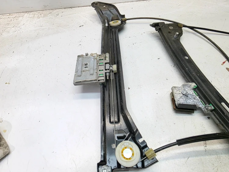 MECHANIZM SZYBY LEWY PRZÓD AUDI A5 8T CABRIO 8F0837461B