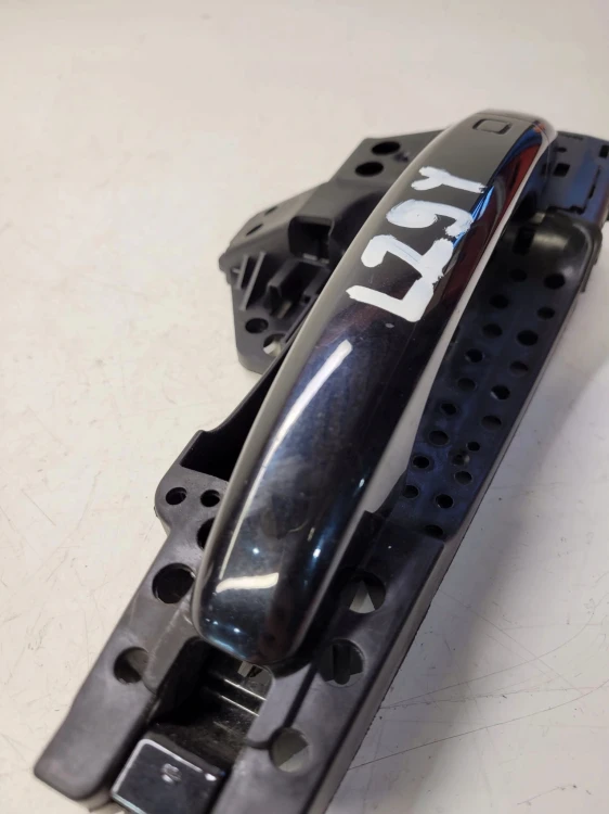 KLAMKA PRAWA AUDI A4 B8 A5 8T Q5 LZ9Y 8T0837886A *