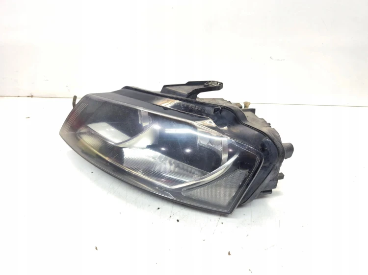 REFLEKTOR LAMPA LEWY PRZÓD AUDI A3 8P LIFT 8P0941003AK UK