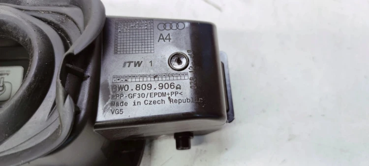 KLAPKA WLEWU PALIWA AUDI A4 B9 8W0809906A LY9B