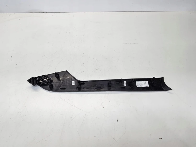 DEKOR DRZWI PRAWY PRZÓD AUDI A4 B9 8W0867410