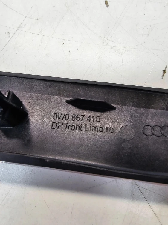 DEKOR DRZWI PRAWY PRZÓD AUDI A4 B9 8W0867410