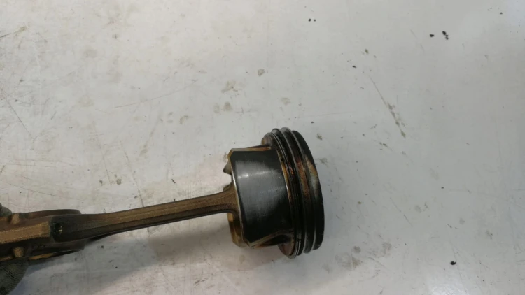 TŁOK + KORBOWÓD AUDI A4 A6 C62.0 TFSI 82L143 06DD