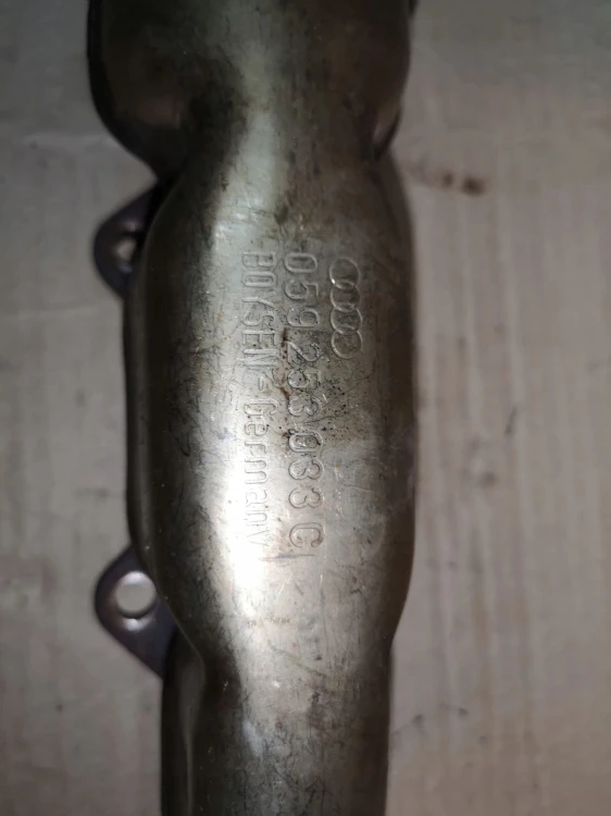KOLEKTOR WYDECHOWY AUDI A4 A6 VW 2.5 059253033C