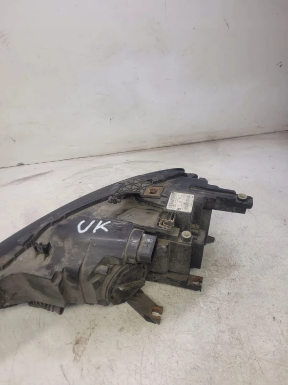 REFLEKTOR PRAWY PRZÓD AUDI A4 B8 LIFT 8K0941004M