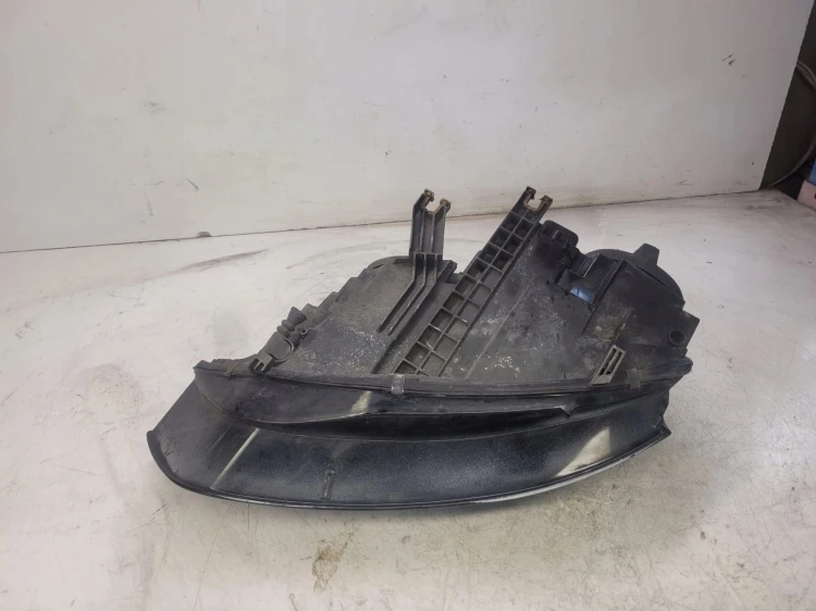 REFLEKTOR PRAWY PRZÓD AUDI A4 B8 LIFT 8K0941004M