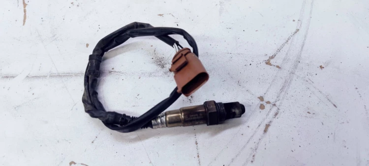 CZUJNIK TEMPERATURY SONDA AUDI VW SEAT 022906262AF