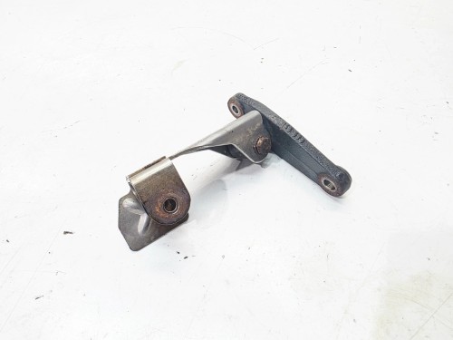 UCHWYT MOCOWANIE TURBOSPRĘŻARKI AUDI TT 8J VOLKSWAGEN SEAT 06F145536E