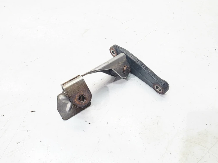 UCHWYT MOCOWANIE TURBOSPRĘŻARKI AUDI TT 8J VOLKSWAGEN SEAT 06F145536E