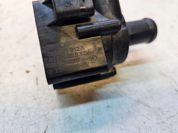 DODATKOWA POMPA WODY AUDI A4 A5 A6 A7 059121012A