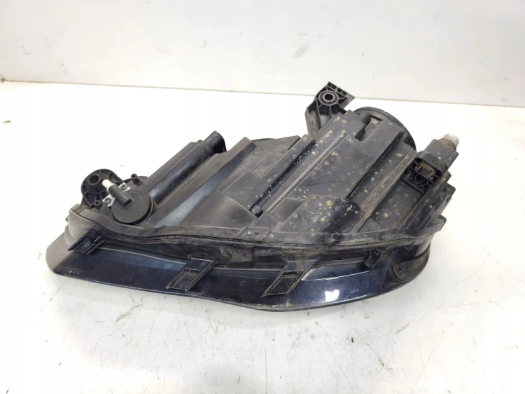 REFLEKTOR LAMPA PRZEDNIA PRAWY PRZÓD AUDI A3 8V 8V0941004A UK ***1***