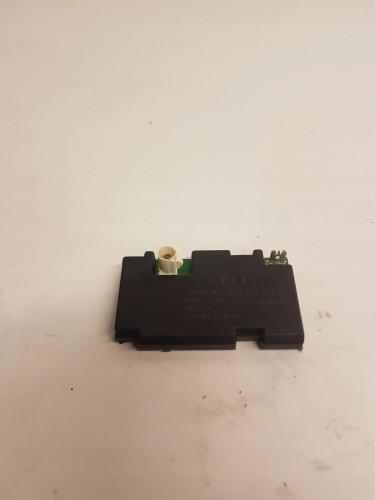 WZMACNIACZ ANTENOWY AUDI A3 A4 A6 LIFT 4F5035225AC