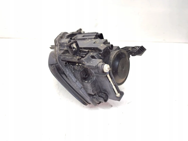 REFLEKTOR LAMPA PRZEDNIA PRAWY PRZÓD AUDI A3 8V 8V0941004A UK ***1***
