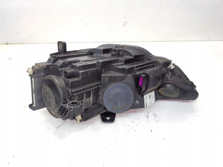REFLEKTOR LAMPA PRZEDNIA PRAWY PRZÓD AUDI A3 8V 8V0941004A UK ***1***