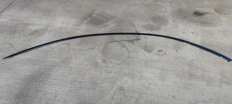 LISTWA MAT PRAWA KAROSERYJNA AUDI A6 C6 4F5853704
