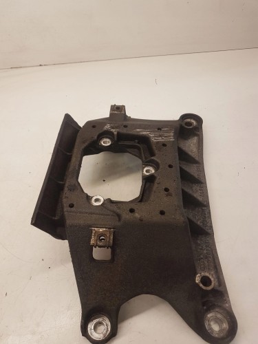 PODPORA ŁAPA SKRZYNI AUDI A4 B8 A5 Q5 8K0399263AB