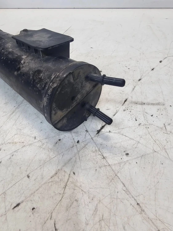 FILTR WĘGLOWY AUDI A1 8X A3 8V VW SEAT 6R0201979