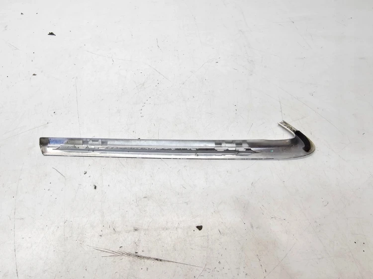 LISTWA KAROSERYJNA SZYBY CHROM PRAWY TYŁ AUDI A3 8V 8V4853346