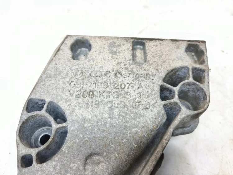 ŁAPA UCHWYT MOCOWANIE SILNIKA AUDI VOLKSWAGEN SEAT SKODA 03L199207A