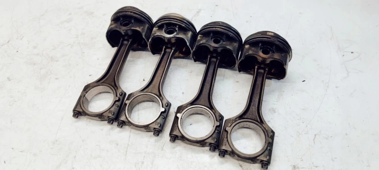 TŁOK + KORBOWÓD AUDI VW CAB 1.8 TFSI 06H 06HE