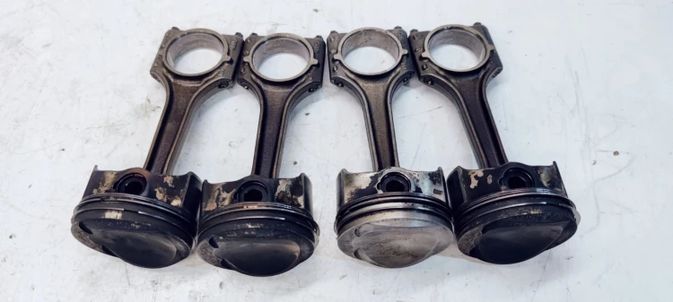 TŁOK + KORBOWÓD AUDI VW CAB 1.8 TFSI 06H 06HE