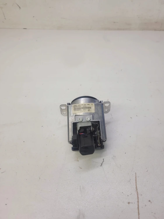 GŁOŚNIK DESKI BANG&OLUFSEN AUDI A8D4 4H0035361
