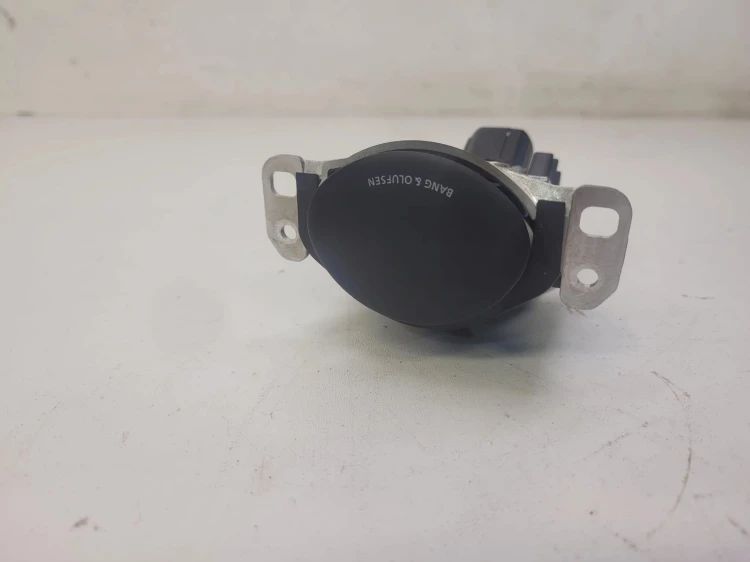 GŁOŚNIK DESKI BANG&OLUFSEN AUDI A8D4 4H0035361