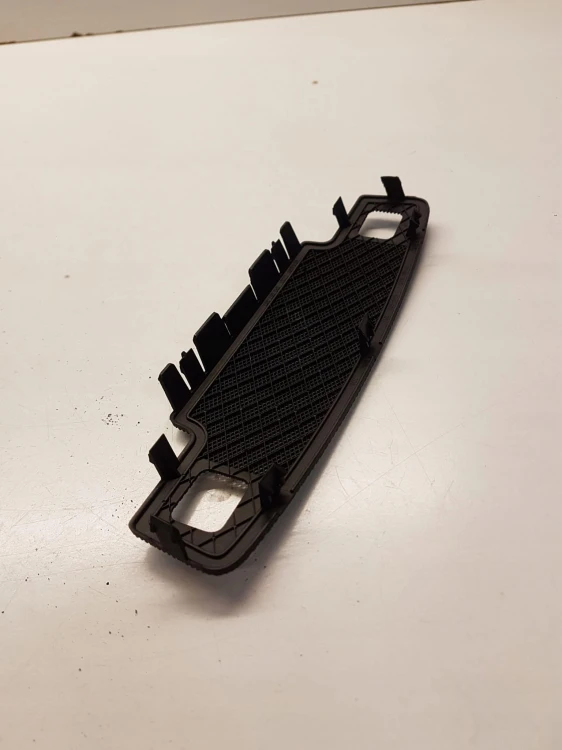 MASKOWNICA GŁOŚNIKA DESKI AUDI A38P LIFT 8P0857367