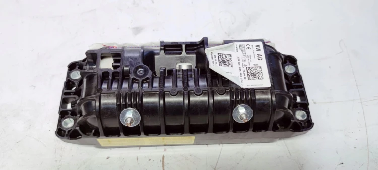 PODUSZKA POWIETRZNA PASAŻERA AUDI Q3 F3 83A880204D