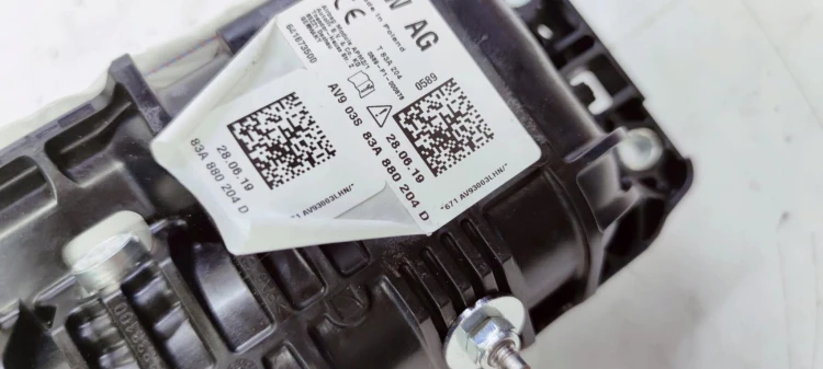 PODUSZKA POWIETRZNA PASAŻERA AUDI Q3 F3 83A880204D
