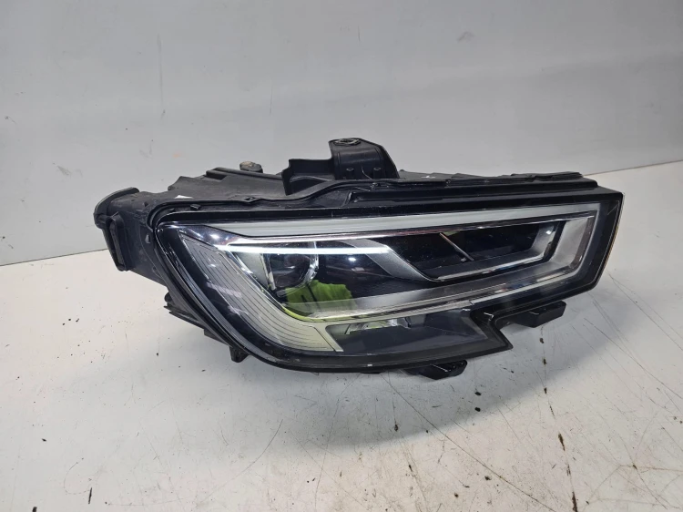 REFLEKTOR XENON LED PRAWY AUDI A3 8V LIFT 8V0941034D UK