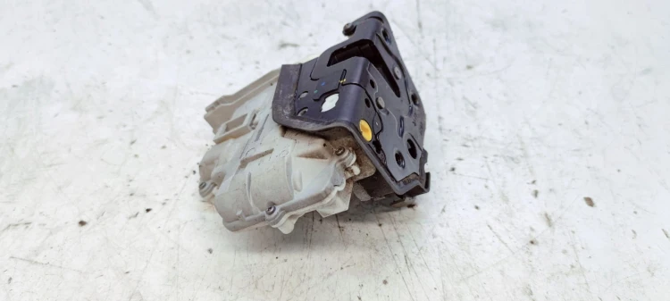 ZAMEK DRZWI LEWY PRZÓD AUDI A4 B8 A5 Q5 8J2837015A 7PIN