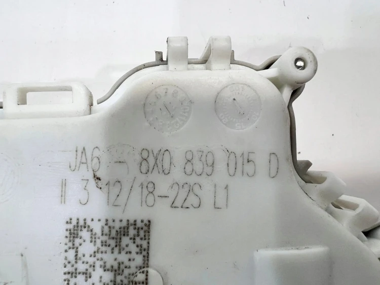 ZAMEK DRZWI LEWY TYŁ AUDI A1 A3 A4 A5 Q5 ITP 8X0839015D 5 PIN