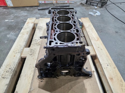 BLOK SILNIKA AUDI VOLKSWAGEN SEAT SKODA 2.0 TFSI TSI CCZ 06H103021L 2/26
