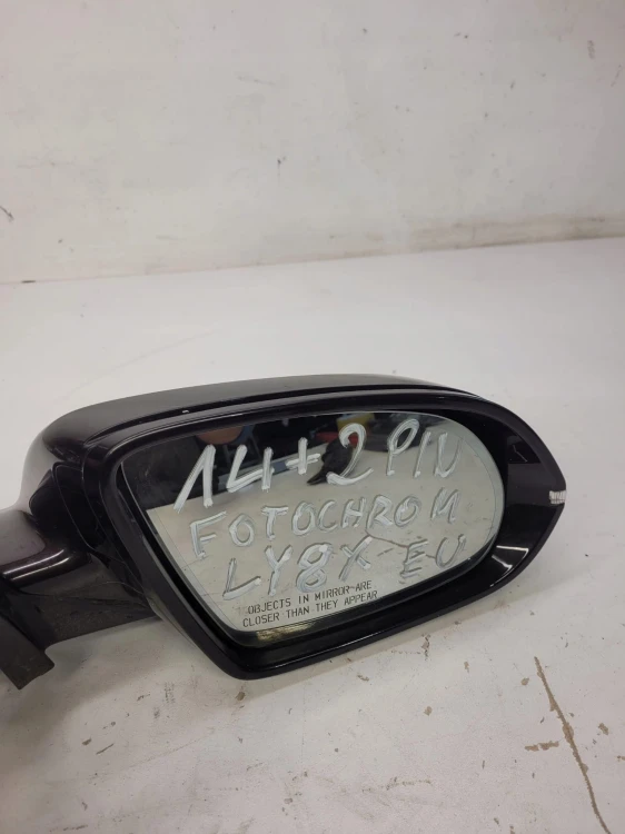 LUSTERKO ZEWNĘTRZNE PRAWE AUDI A8 D4 LY8X 14+2 EU