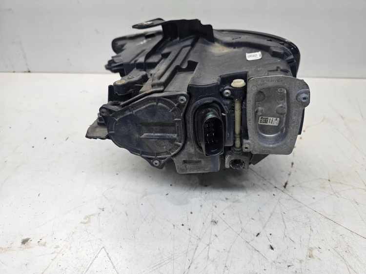 REFLEKTOR XENON LED PRAWY AUDI A3 8V LIFT 8V0941034D UK