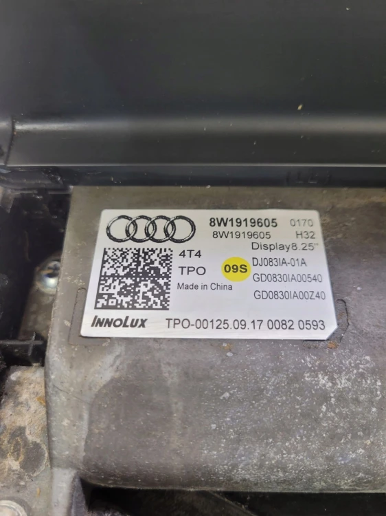 WYŚWIETLACZ LCD MMI A4 B9 S5 A5 8W 8W1919605