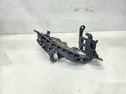 ŚLIZG UCHWYT MOCOWANIE REFLEKTORA PRAWY AUDI A4 B8 8K0805608