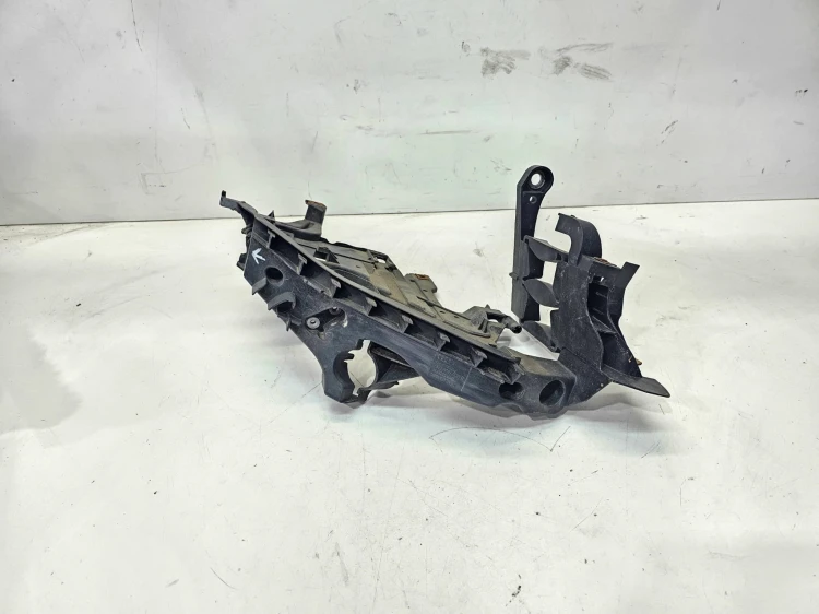 ŚLIZG UCHWYT MOCOWANIE REFLEKTORA PRAWY AUDI A4 B8 8K0805608